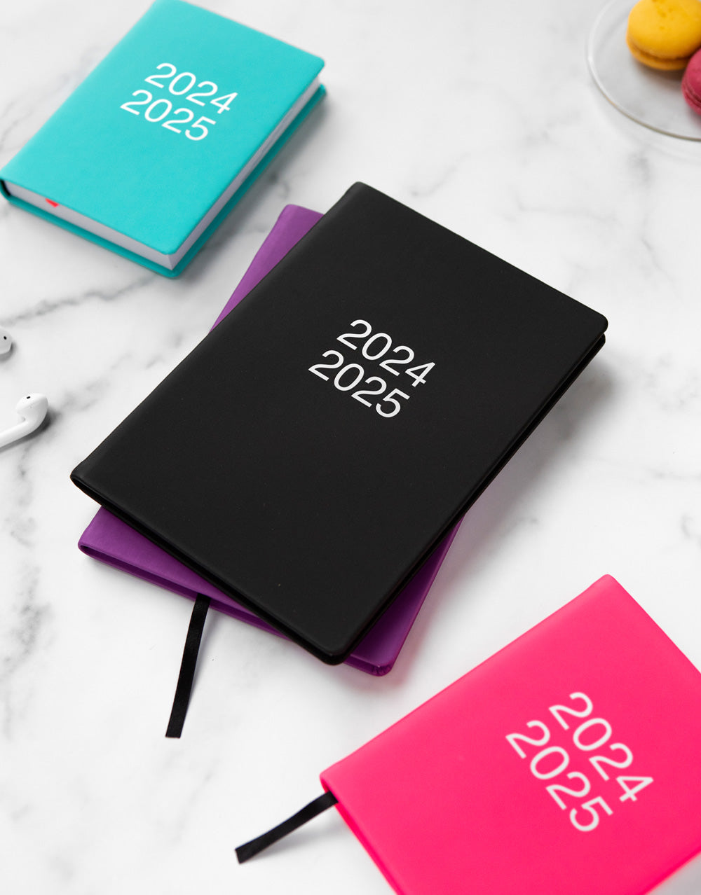 Dazzle A5 Week to View Planner 2024-2025 - Multilanguage#colour_pink